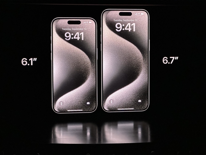Bộ đôi iPhone 15 Pro và iPhone 15 Pro Max. Ảnh: Tuấn Hưng