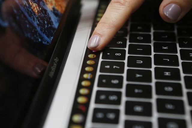 MacBook Pro đã chính thức nói lời tạm biệt với Touch Bar